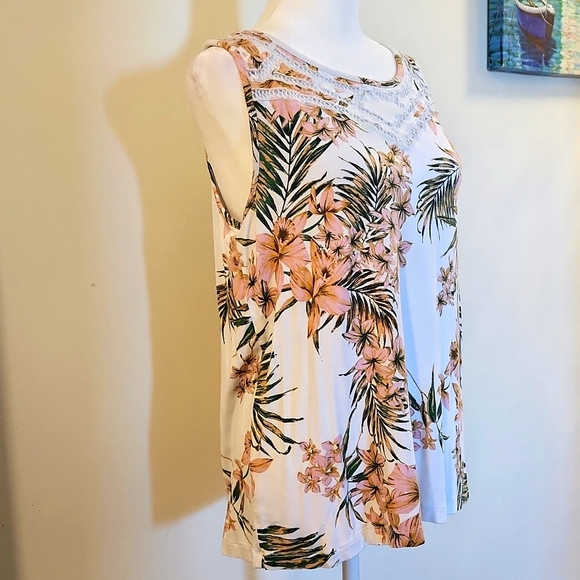 Maurices~Tropical Mesh Yoke Tank size Lg - Picture 6 of 10